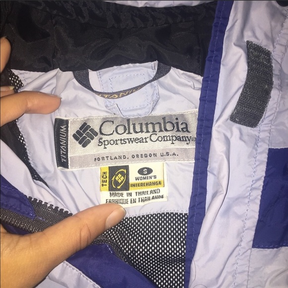 ✨2/20✨ Columbia Jacket - Picture 3 of 3